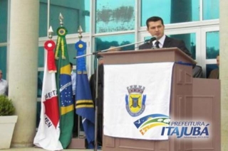 Prefeito de Itajubá- MG, Rodrigo Riera recusa aumento em seu salário