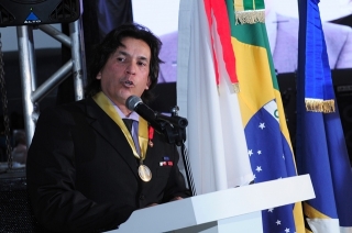 Ao Mestre com Carinho