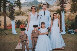 Casamento da psicóloga clínica Ana Laura e do policial mil