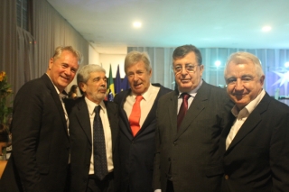 Associação dos Diplomados realiza Jantar Dançante e homen