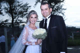 O casamento de Carolzinha Bittencourt e Leonardo Anselmo Per