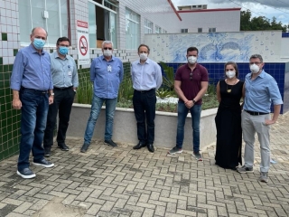 PROFESSOR E DR. ESPER GEORGES KALLÁS E SUA EQUIPE FAZEM VIS