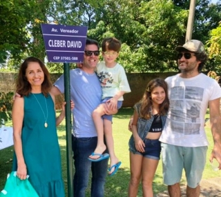 Descerramento de placa da Avenida Vereador
Cleber David