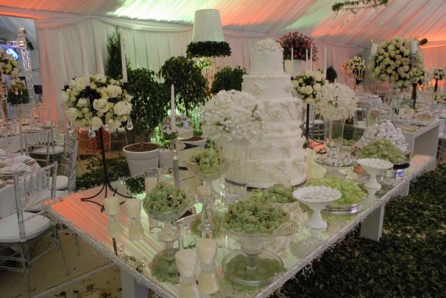 O Casamento dos Sonhos no Jardim Francês.